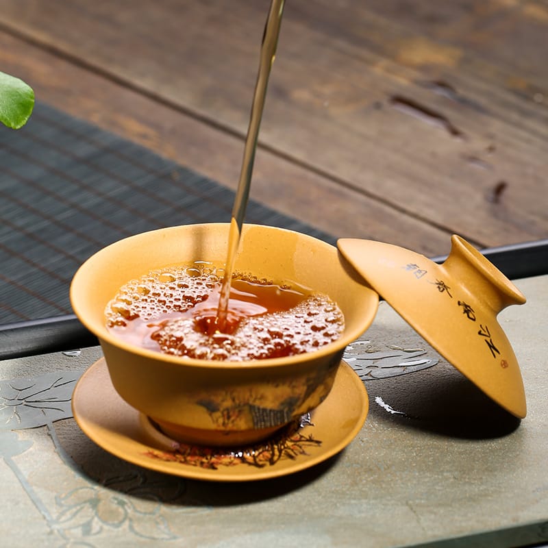 Ikane Studio Objets Bol couvert (Gaiwan) en argile violette
