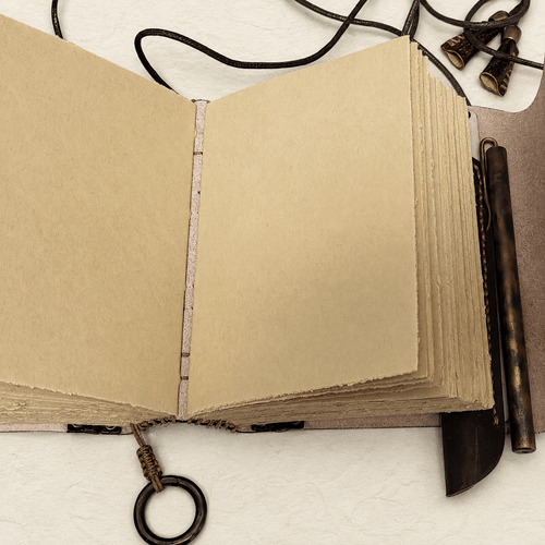 Ikane Studio Objet / Coffret / Cadeau Carnet grimoire en cuir patiné — format A6, reliure cousue