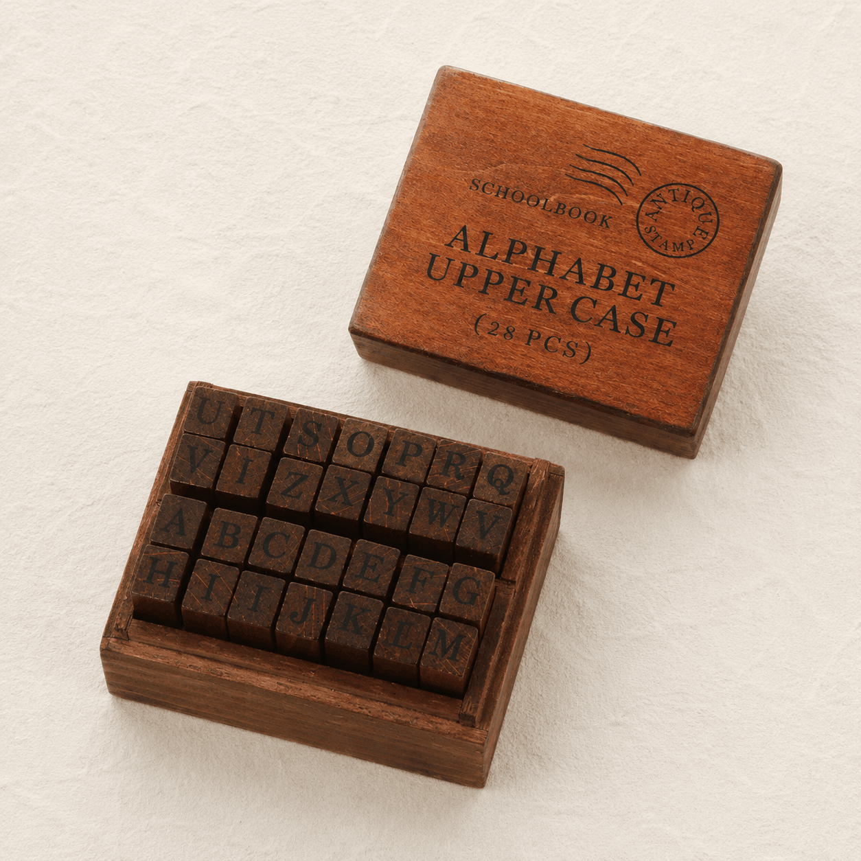 Ikane Studio Expérimentation Majuscules Coffret de tampons alphabet en bois