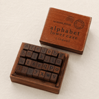 Ikane Studio Expérimentation Minuscules Coffret de tampons alphabet en bois