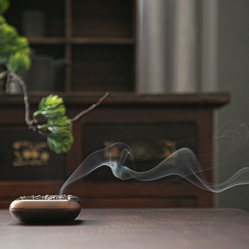 Ikane Studio Objets Mini brûleur d’encens carré — alliage gravé