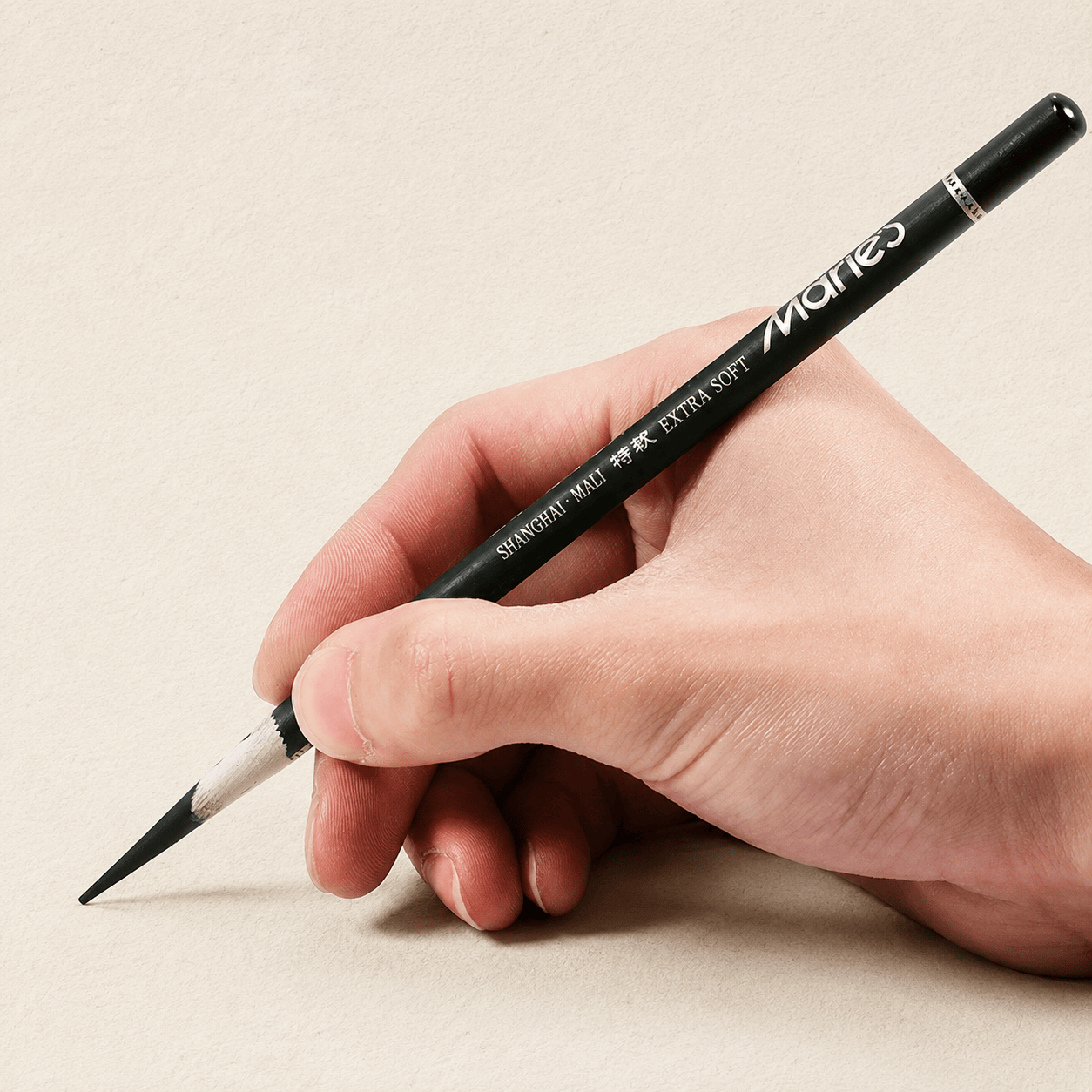 Ikane Studio Matériel d'art / Dessin / Crayon Crayons carbone noir — 3 grades disponibles