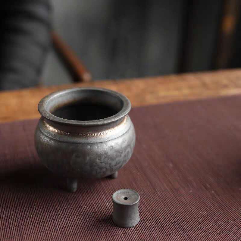 Ikane Studio Objet / Coffret / Cadeau Brûleur d’encens à trois pieds