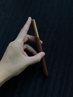 Ikane Studio Outils Stylo-plume en bois et laiton – rechargeable